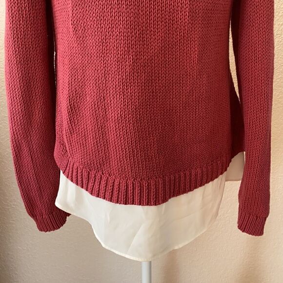 LOFT Women’s Sweater   - Picture 3 of 9